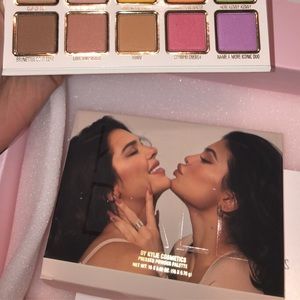 kylie cosmetics eyeshadow palette kendall collab